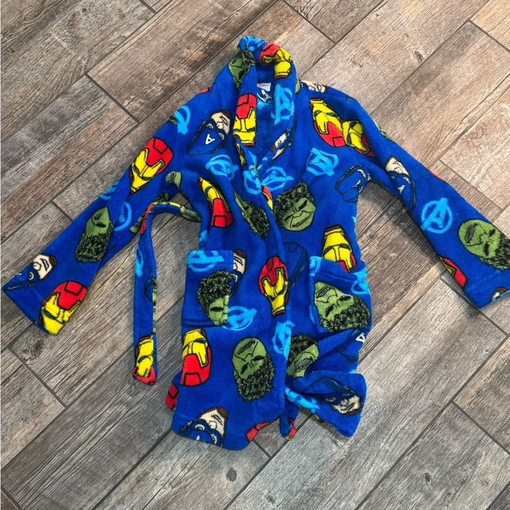 Avengers Robe​​ - Picture 2 of 4